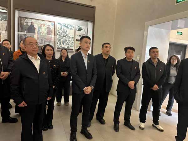 4.18-2.jpg 4.18-2.jpg